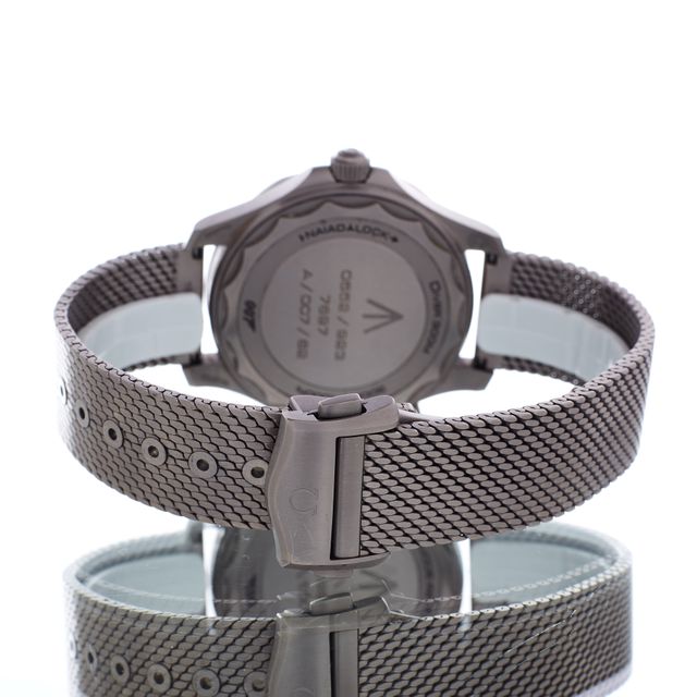 Omega Seamaster Diver 300m - James Bond Edition 210.90.42.20.01.001 Image 3